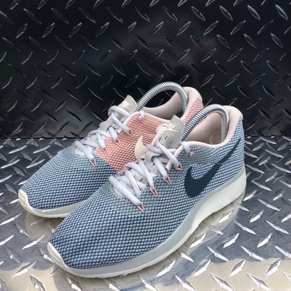 Nike Shoes - NIKE SNEAKERS